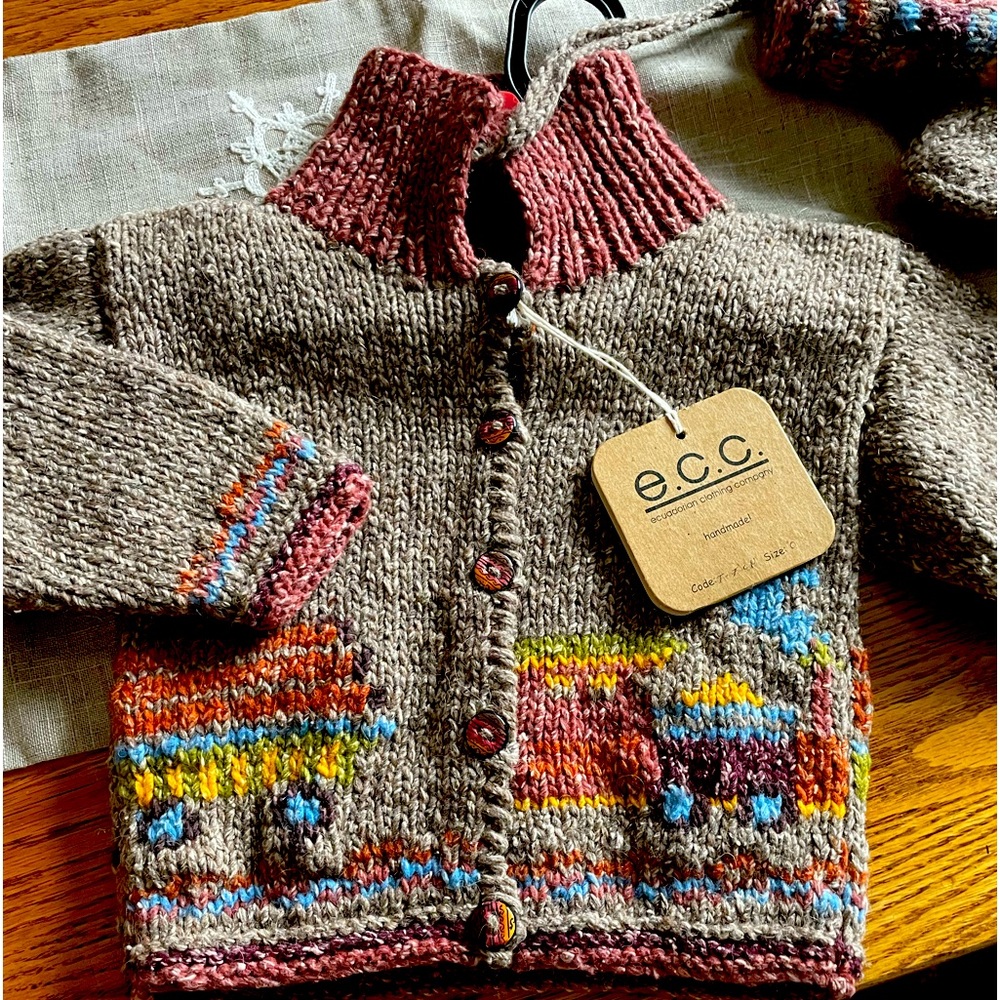 MEW Hat, mittens, and sweater matching set